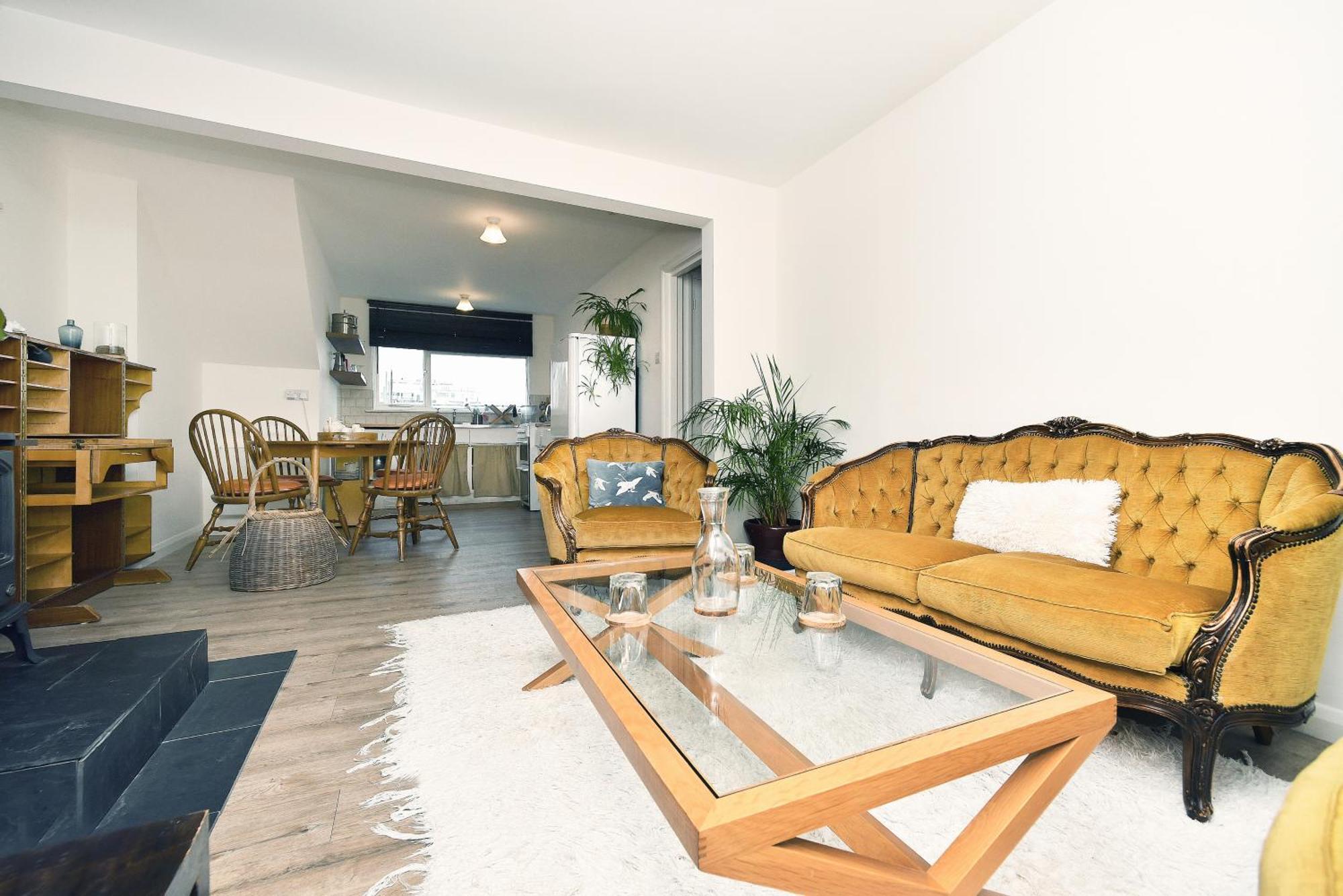 Sunny Seaside Sanctuary - Two Bedroom Apartment Brighton Екстер'єр фото